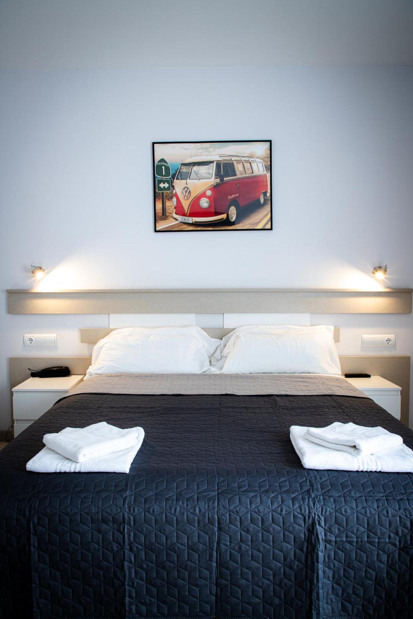 Apartamentos Comfort Calella Bagian luar foto