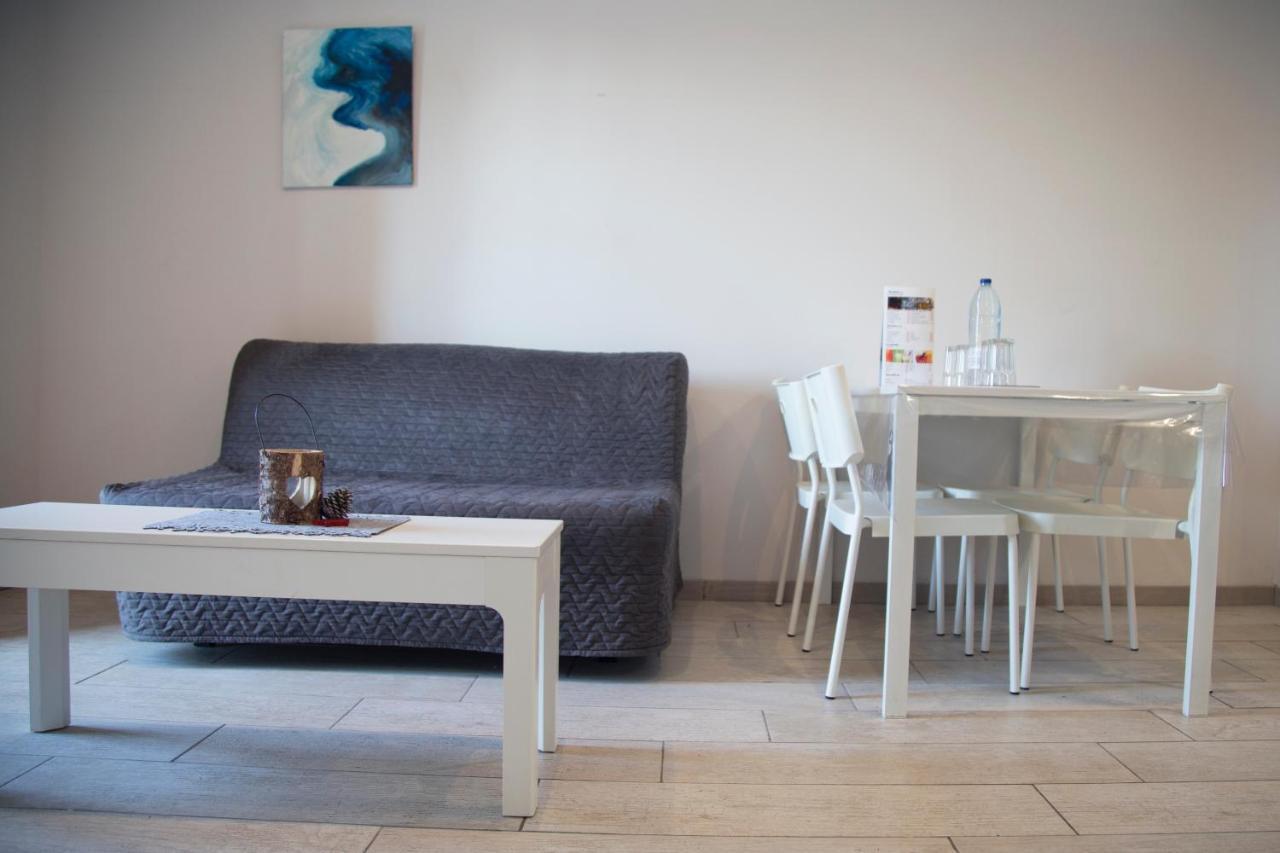 Apartamentos Comfort Calella Bagian luar foto