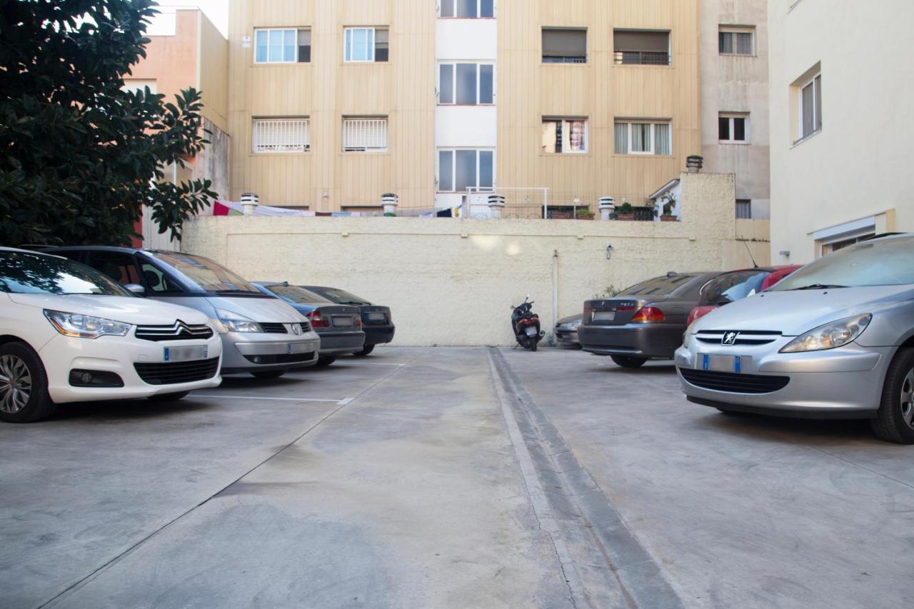 Apartamentos Comfort Calella Bagian luar foto
